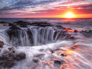 Diamantové malování - Vodopády do středu země + třpytivé kamínky (60x80)